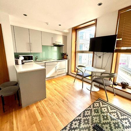 1 Bedroom In Piccadilly Circus St James Cov1 London Exteriör bild